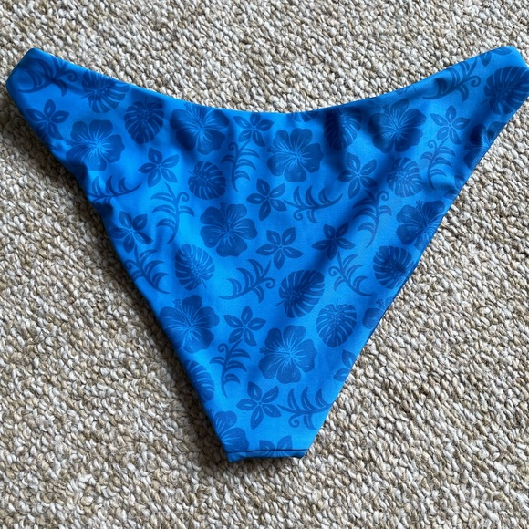 NWOT Lokahi Ruby High Cut Bottom, blue aloha, size small - Picture 2 of 6